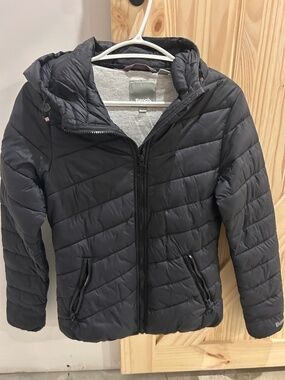XS Black Bench - Light Spring/Fall Jacket